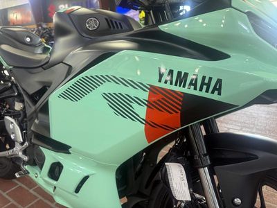 2026 Yamaha YZF-R3 - Photo 9
