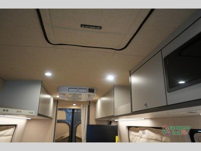 2025 Outside Van Parks - Photo 35
