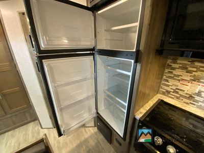 2020 Dutchmen RV Aspen Trail - Photo 9