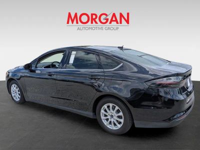 2015 Ford Fusion — engine compartment view