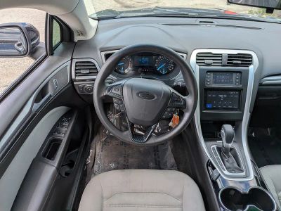 2015 Ford Fusion — photo 17 view