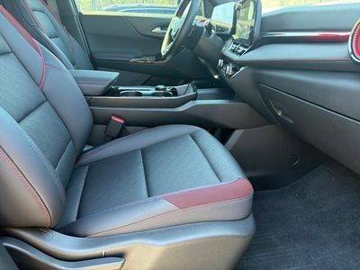 2025 Chevrolet Equinox - Photo 37