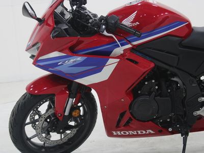 2025 Honda CBR500R - Photo 10