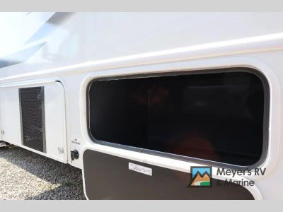 2026 Jayco Redhawk SE - Photo 9