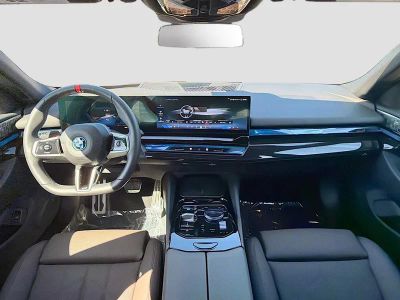 2025 BMW i5 — photo 15 view