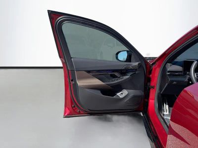2025 BMW i5 — photo 20 view