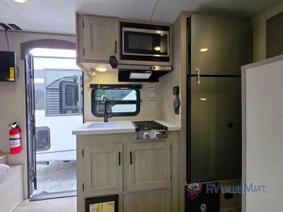 2026 Coachmen RV Catalina — photo 16 view