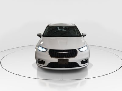 2023 Chrysler Pacifica — side profile view