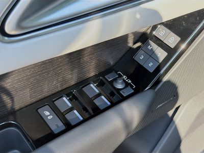 2026 Land Rover Range Rover Velar - Photo 23