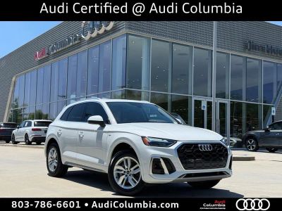 2023 Audi Q5 45 S line Premium quattro in Glacier White Metallic — front three-quarter view