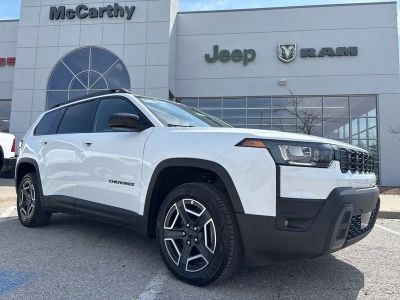2026 Jeep Cherokee KMJM74 — front three-quarter view