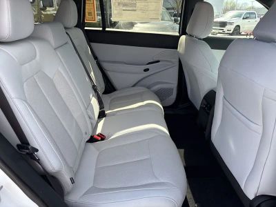 2026 Jeep Cherokee — photo 46 view