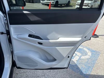 2026 Jeep Cherokee — photo 44 view