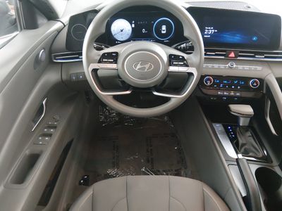 2024 Hyundai Elantra - Photo 20