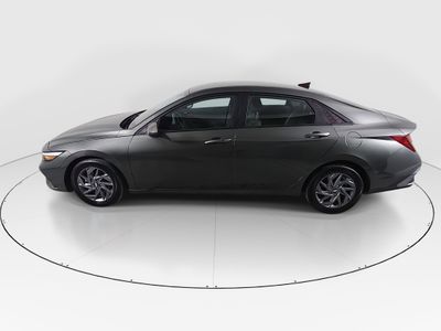 2024 Hyundai Elantra - Photo 4