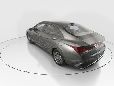 2024 Hyundai Elantra - Photo 5
