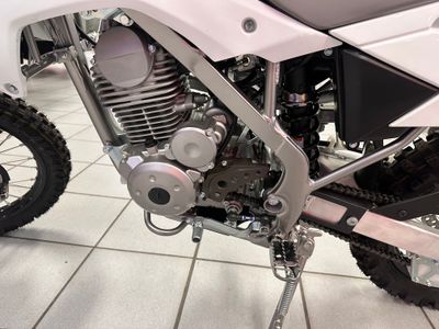 2026 Kawasaki KLX140R - Photo 7