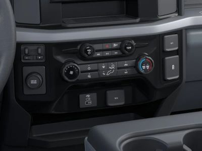 2026 Ford Chassis Cab - Photo 15
