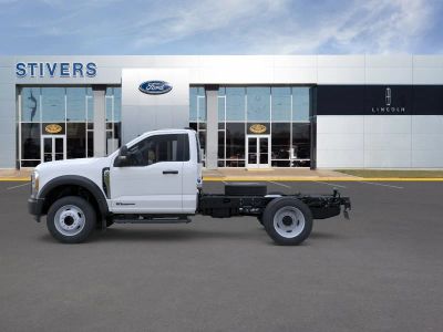 2026 Ford Chassis Cab - Photo 4