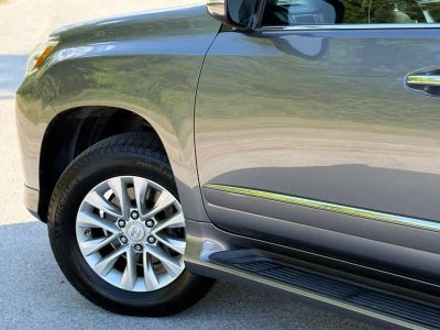 2017 Lexus GX 460 - Photo 6
