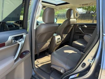 2017 Lexus GX 460 - Photo 25