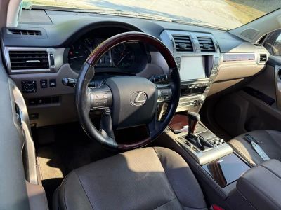 2017 Lexus GX 460 - Photo 3
