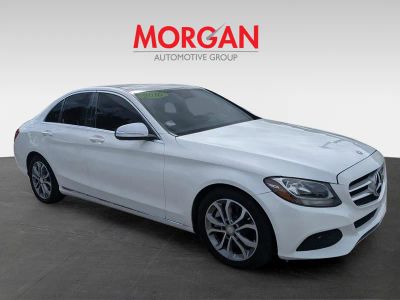 2016 Mercedes-Benz C-Class — side profile view