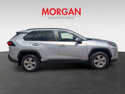 2025 Toyota RAV4 - Photo 4