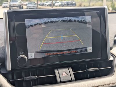2025 Toyota RAV4 - Photo 25