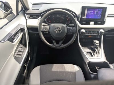 2025 Toyota RAV4 - Photo 21