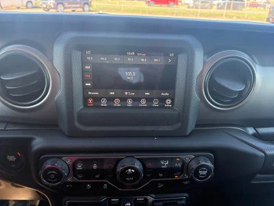 2020 Jeep Wrangler Unlimited — photo 11 view