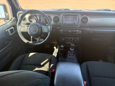 2020 Jeep Wrangler Unlimited — photo 12 view