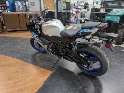 2026 Suzuki GSX-R750 — detail view