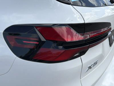 2026 BMW X5 — photo 11 view