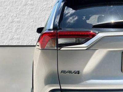 2020 Toyota RAV4 — photo 10 view