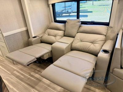 2023 Fleetwood Pace Arrow - Photo 10