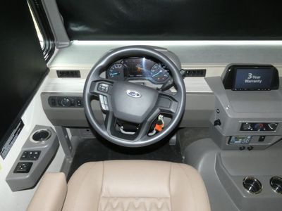 2026 Winnebago Adventurer - Photo 9