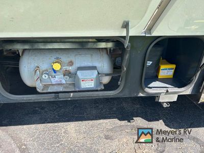 2019 Entegra Coach Qwest - Photo 13