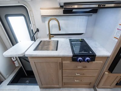 2026 Thor Motor Coach Chateau - Photo 16