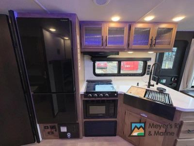 2025 Forest River RV Cherokee Grey Wolf Black Label - Photo 13