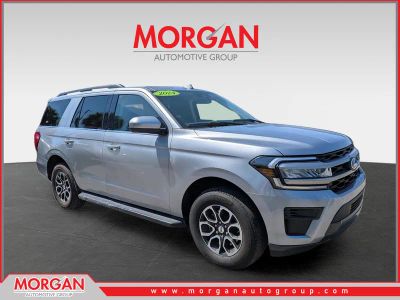 2024 Ford Expedition XLT in Iconic Silver Metallic — front three-quarter view