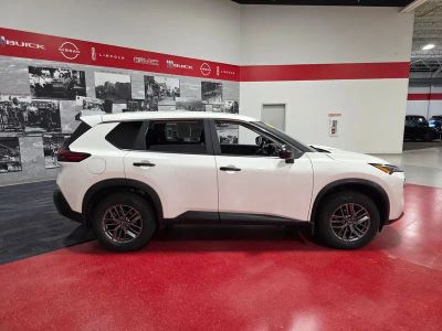2023 Nissan Rogue — side profile view