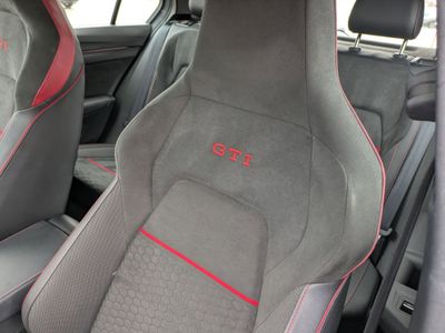 2025 Volkswagen Golf GTI - Photo 15