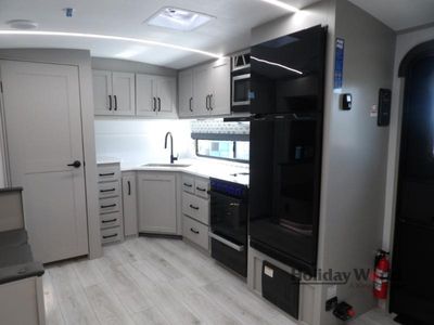 2026 Keystone Outback - Photo 14