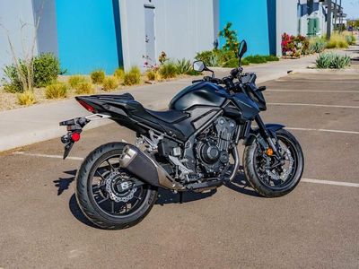 2025 Honda CB500F - Photo 4