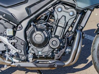 2025 Honda CB500F - Photo 10