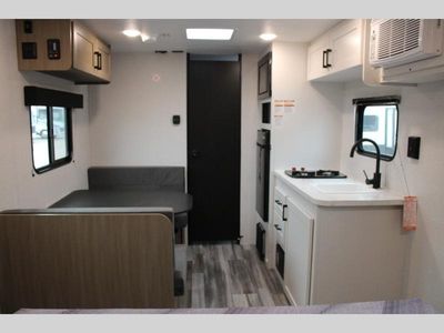 2026 Jayco Jay Flight SLX - Photo 6