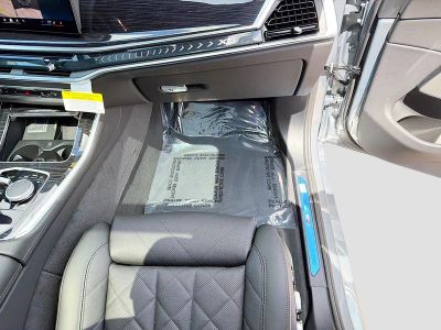2026 BMW X5 — photo 18 view