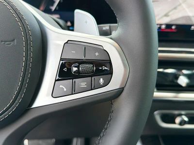 2026 BMW X5 — photo 39 view