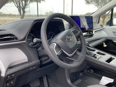 2026 Toyota Sienna - Photo 1